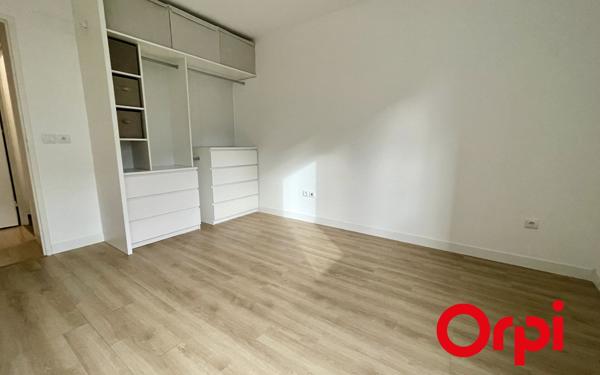 Appartement à vendre    3 pièces • 70 m2 Montigny-le-Bretonneux