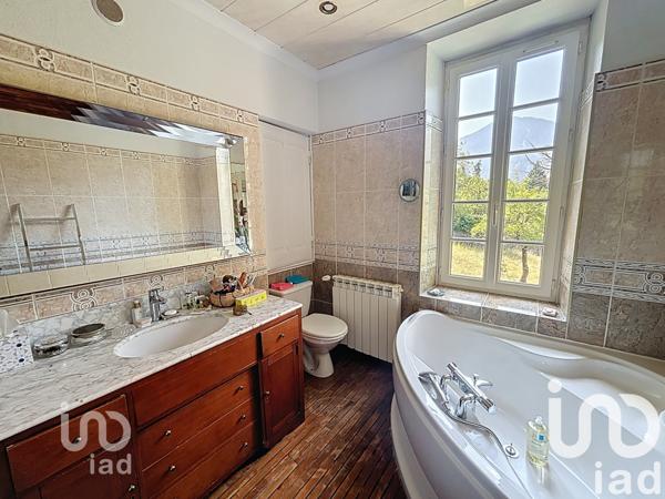 Maison à vendre 7 pièces 260 m² Saint-Martin-Vésubie