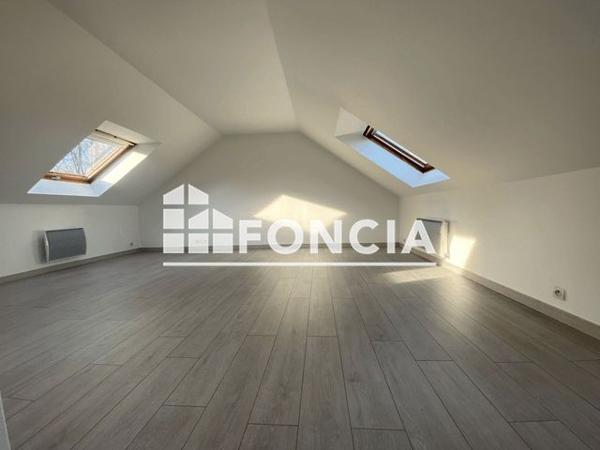 Location Maison 7 pièces 141.3 m² - 80 RUE DU VAL FLEURI Fourqueux 78112