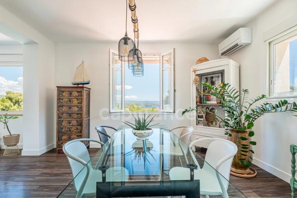 Appartement DUPLEX à vendre 5 pièces LA CIOTAT (13) Jardin 745 m² - Piscine - Parking - Cave