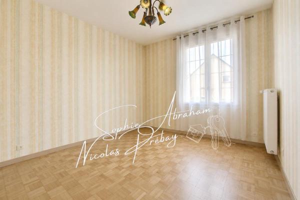 Maison individuelle sur sous-sol total, 4 chambres avec jardin
