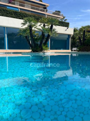 Cannes, 100m de la plage, piscine extérieure, intérieure, sauna, hammam, possibilité garage en sous-sol...