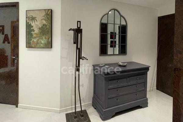 Cannes, 100m de la plage, piscine extérieure, intérieure, sauna, hammam, possibilité garage en sous-sol...