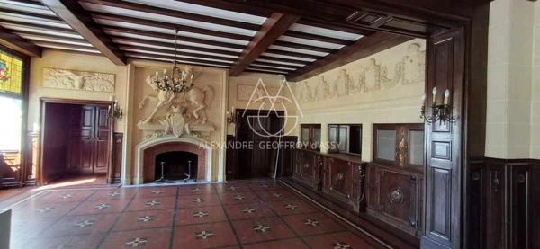 Château du XVIII eme a 1h10 de Paris. Conçu pour accueillir activités professionnelles et vie familiale indépendante.