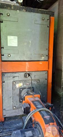 Château du XVIII eme a 1h10 de Paris. Conçu pour accueillir activités professionnelles et vie familiale indépendante.