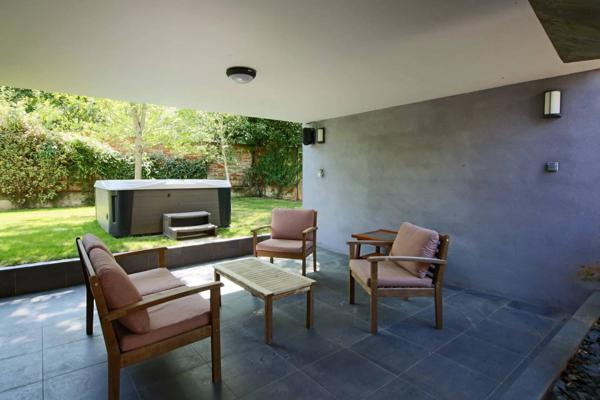 Maison d'architecte de 143 m² à proximité immédiate des bords de Marne