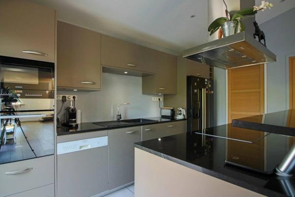 Maison d'architecte de 143 m² à proximité immédiate des bords de Marne