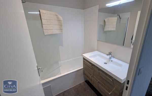 Appartement à louer 3 pièces 56.02m²