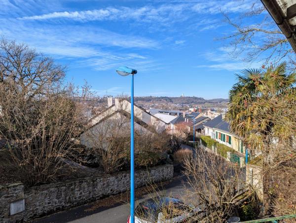 Maison individuelle au calme avec vue et grand jardin
