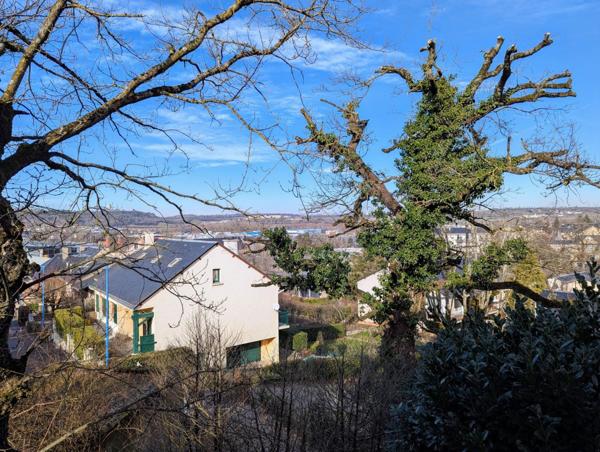 Maison individuelle au calme avec vue et grand jardin