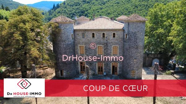 Château à vendre 45 pièces de 883 m²