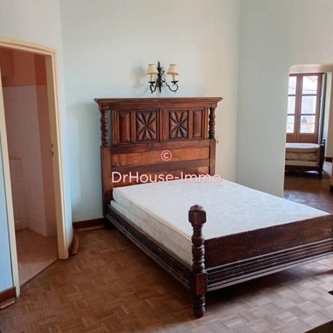 Château à vendre 45 pièces de 883 m²