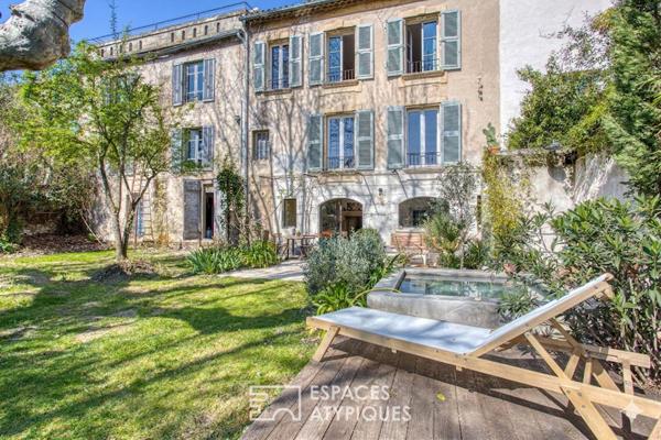 Demeure de caractère et son grand jardin arboré en coeur de centre historique