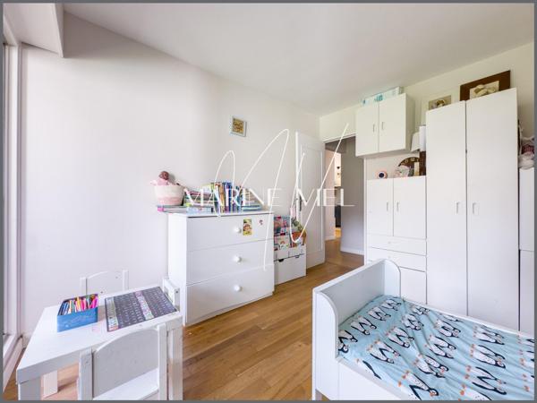 Appartement lumineux avec grands balcons - 3/4 chambres - proximité métro et gare