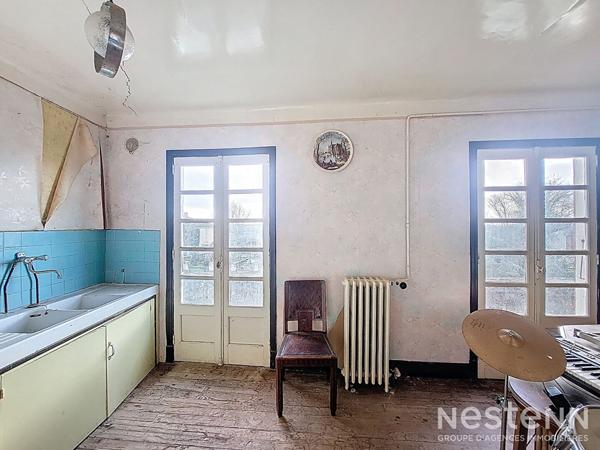 À vendre Maison en pierre de 313 m² avec dépendances sur 1,7 ha à Castelnau-sur-l'Auvignon