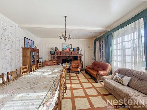 À vendre Maison en pierre de 313 m² avec dépendances sur 1,7 ha à Castelnau-sur-l'Auvignon