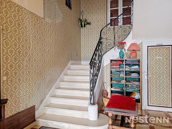 À vendre Maison en pierre de 313 m² avec dépendances sur 1,7 ha à Castelnau-sur-l'Auvignon