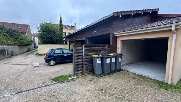 PLACE DE PARKING + BOX Corbeil Essonnes