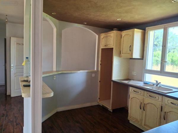 Maison à vendre à Menet dans le Cantal (15400), ref : 15060/1252