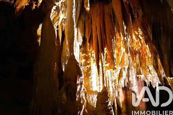 Maison à vendre 15 pièces 400 m² Saint-Remèze