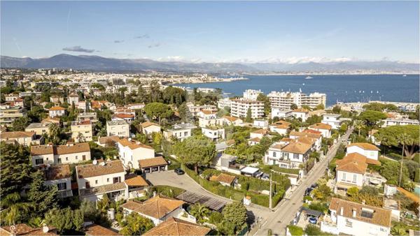 VILLA PROCHE MER A VENDRE A LA SALIS