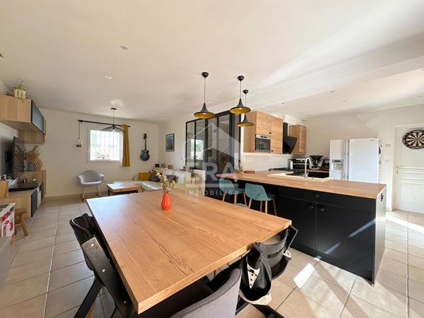 A VENDRE 84160 CADENET VILLA MITOYENNE TYPE 4 PIECES D'ENVIRON 87M²  AVEC GARAGE ET JARDIN