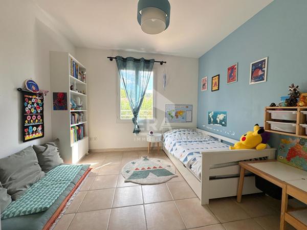 A VENDRE 84160 CADENET VILLA MITOYENNE TYPE 4 PIECES D'ENVIRON 87M²  AVEC GARAGE ET JARDIN