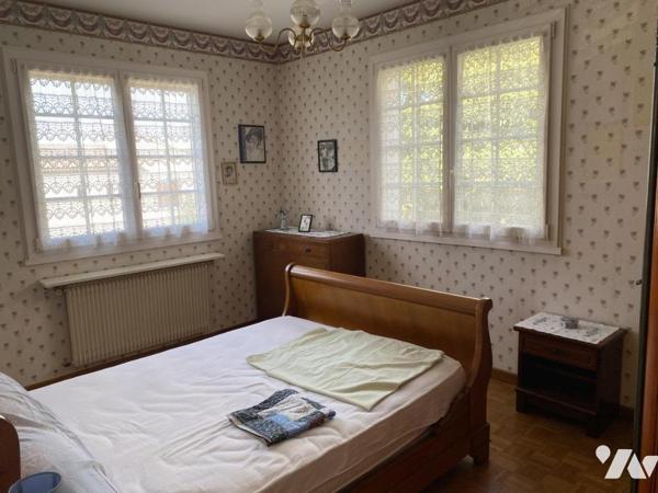 Villa T4 avec jardin et garage.