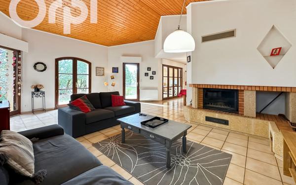 Maison à vendre    6 pièces •  Aubenas