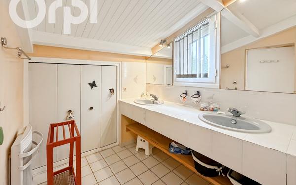 Maison à vendre    6 pièces •  Aubenas