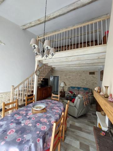 Iteuil (86240) Maison en pierres de 155 m2 rénovée