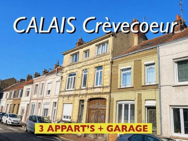 Très bonne localisation dans le QUARTIER CREVECOEUR à CALAIS ( 62100 )

Cet IMMEUBLE 3 LOTS vous assurera des REVENUS STABLES et CONFORTABLES.

IL MESURE 194 m2 habitables sur 3 niveaux + terrasse et Rooftop.

Construit vers 1930, il est à proximité du CENTRE-VILLE, de la GARE, des COMMERCES, des ECOLES, de la MAIRIE et des AXES RAPIDES A16 ( Vers Boulogne, Dunkerque, Saint-Omer ). 
Le BUS est GRATUIT dans toute la ville et vers l'UNIVERSITE !

SA CONFIGURATION ACTUELLE :
- GARAGE avec accès indépendant d'une surface d'env. 30 m2
- RDC :  APPARTEMENT T2 ou T3, avec TERRASSE et dépendance privative ( de légers travaux de confort seront nécessaires avant remise en location, ou en colocation possible pour 2 étudiants, ou en courte durée )
- ETAGE 1 : APPARTEMENT T3 avec ROOFTOP ( excellente locataire en place depuis plus de 30 ans )
- ETAGE 2 : APPARTEMENT T3 ( locataire en place depuis plus de 2 ans )

SES ASPECTS TECHNIQUES :
- Un HALL avec CAGE D'ESCALIER
- DALLE BETON
- Les MENUISERIES sont en double vitrage ( certaines avec volets roulants ).
- 4 COMPTEURS D'ELECTRICITE ( 3 pour les logements et 1 pour les communs ).
- 3 COMPTEURS D'EAU.
- Le CHAUFFAGE est individuel et électrique
- L'ASSAINISSEMENT est tout à l'égout.
- Une CAVE est accessible des communs.
- L'EAU CHAUDE est généré par des ballons électriques individuels.
- TOITURE REFAITE en 2018

LES NOTIONS ECONOMIQUES :
- L'immeuble est géré par une agence ( des économies sont réalisables )
- Les logements sont loués ( il reste les travaux à terminer sur l'appartement du RDC ).
- LOYERS NETS ACTUELS 45 + 375 + 480 + 600 ( futur loyer du rdc )  = 1500 x 12 = 18000 ( 10,35 % brut )
- DES PROVISIONS POUR CHARGES 5 + 30 + 30 + 30  = 95 mois x 12 = 1140 /an ( c'est très largement suffisant )
- TAXE FONCIERE 1635 /an.
- Les locataires sont en place depuis de nombreuses années. L'appartement du rdc ( vous avez les photos ) a été loué pendant pus de 35 ans par la même personne qui vient de décéder. Il est aménageable en T2 ou T3, pour de la colocation ou de la coure durée. 

DES VIDEOS ( du premier et du rdc ) SONT DISPONIBLES !

Encore une BONNE AFFAIRE présentée par Gilles O6 3O 89 OO O8

Je vous invite à visiter mon site : BSK gilles fourrier, à consommer sans modération.
Pour nos investisseurs, nous sommes en recherche de biens immobiliers locatifs à Vendre sur l'ensemble du Littoral.
N'hésitez pas à nous demander une ESTIMATION de VOTRE IMMEUBLE...ELLE VOUS SERA OFFERTE !
Je suis à votre disposition,  pour vous présenter la qualité et la puissance de nos actions commerciales,  qui transforment nos VENTES,  en de très BELLES REUSSITES IMMOBILIERES