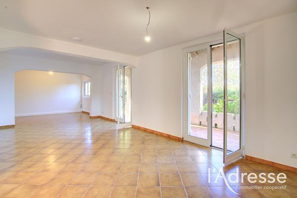 BORGO - T5 Rez de villa 128m²