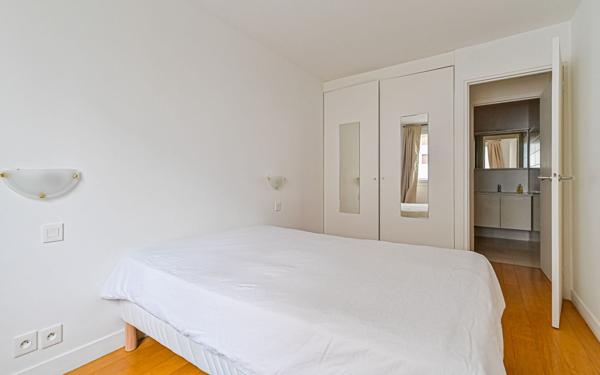 Appartement à vendre    2 pièces • 43,05 m2 Clichy