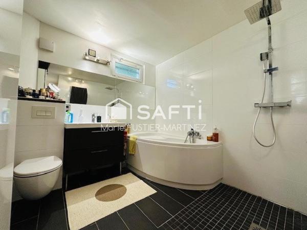 RUEIL-MALMAISON – Maison familiale des années 30 - 6 pièces - 4 chambres - terrasse -  jardin et sous-sol total