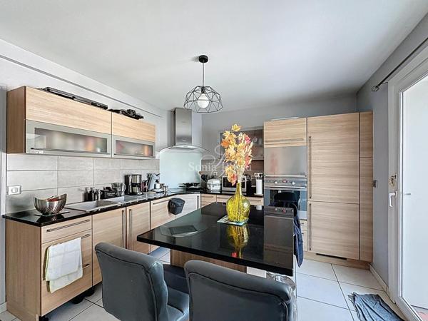 MAISON DE RESIDENCE 3 CHAMBRE JARDIN GARAGE