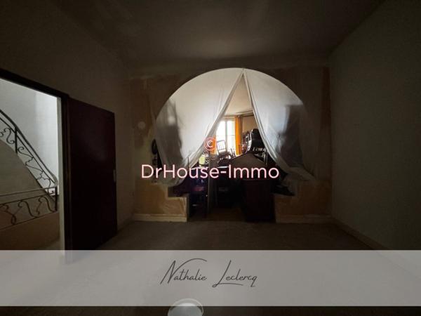 Immeuble à vendre 8 pièces de 245 m²