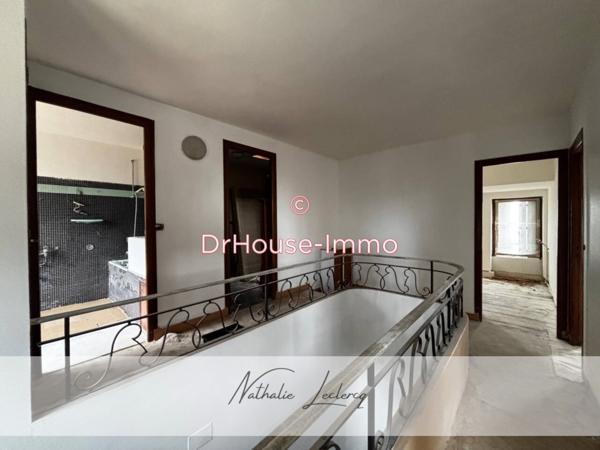 Immeuble à vendre 8 pièces de 245 m²