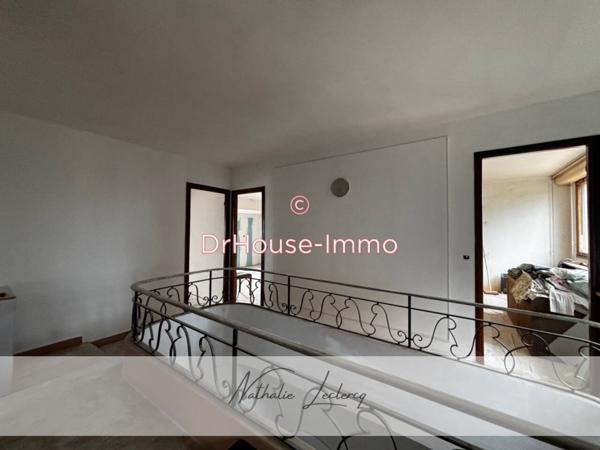 Immeuble à vendre 8 pièces de 245 m²