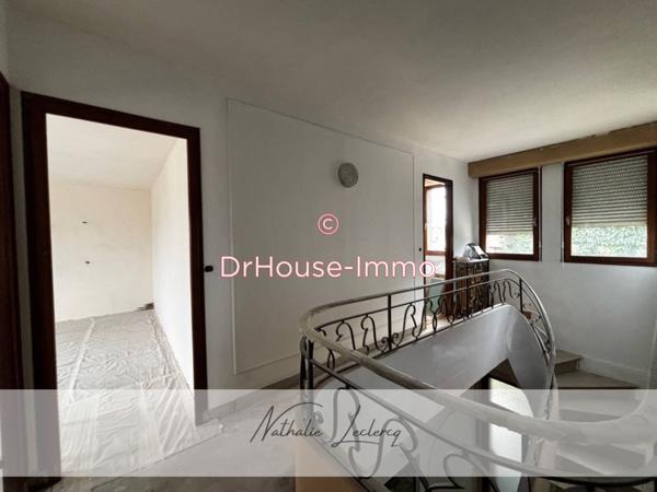 Immeuble à vendre 8 pièces de 245 m²