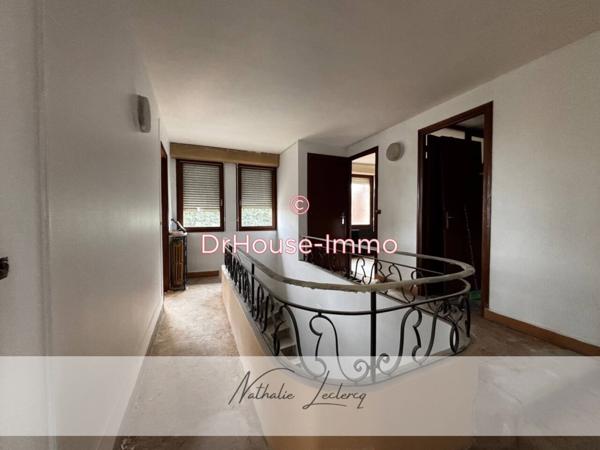 Immeuble à vendre 8 pièces de 245 m²