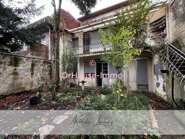 Immeuble à vendre 8 pièces de 245 m²