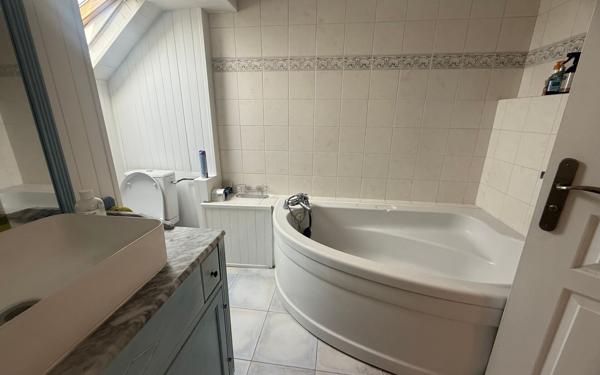 Maison à vendre    6 pièces • 207 m2 Champs-sur-Marne