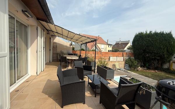 Maison à vendre    6 pièces • 207 m2 Champs-sur-Marne