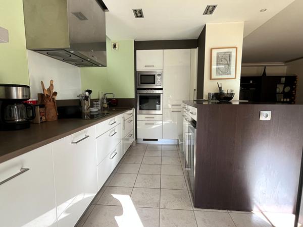 Appartement Nantes 3 pièce(s) 84.10 m2,  
Nantes 44000