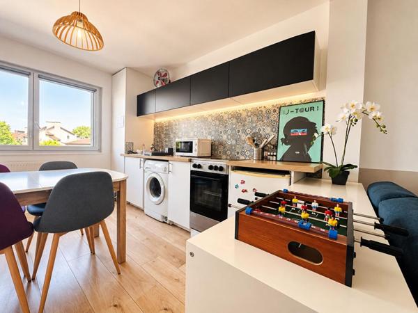 Immeuble Saint Sebastien Sur Loire : Commerce + 2 studios + colocation T4