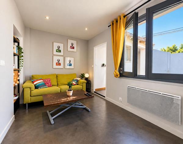 Immeuble Saint Sebastien Sur Loire : Commerce + 2 studios + colocation T4