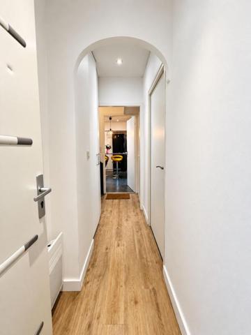 Immeuble Saint Sebastien Sur Loire : Commerce + 2 studios + colocation T4