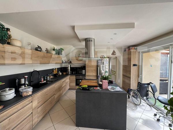 MAISON FAMILLIALE 247M² HABITABLE A 5MIN DE LA GARE LIGNE P GARE DE L'EST