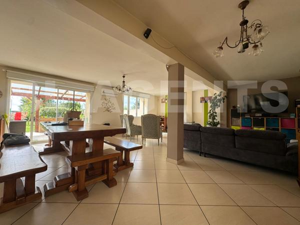 MAISON FAMILLIALE 247M² HABITABLE A 5MIN DE LA GARE LIGNE P GARE DE L'EST